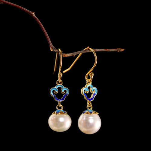 Azure Pearl Collection - Pearl Chinese Lucky Moon Sterling Silver God Plated Earrings SQTP003