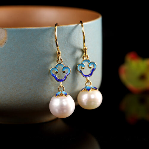 Azure Pearl Collection - Pearl Chinese Lucky Moon Sterling Silver God Plated Earrings SQTP003