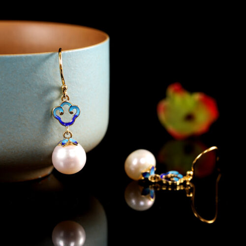 Azure Pearl Collection - Pearl Chinese Lucky Moon Sterling Silver God Plated Earrings SQTP003