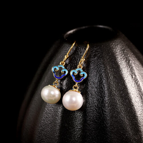 Azure Pearl Collection - Pearl Chinese Lucky Moon Sterling Silver God Plated Earrings SQTP003